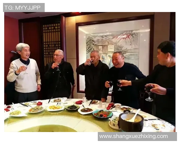 足球明星欢聚一堂碰杯庆祝瞬间精彩图片分享